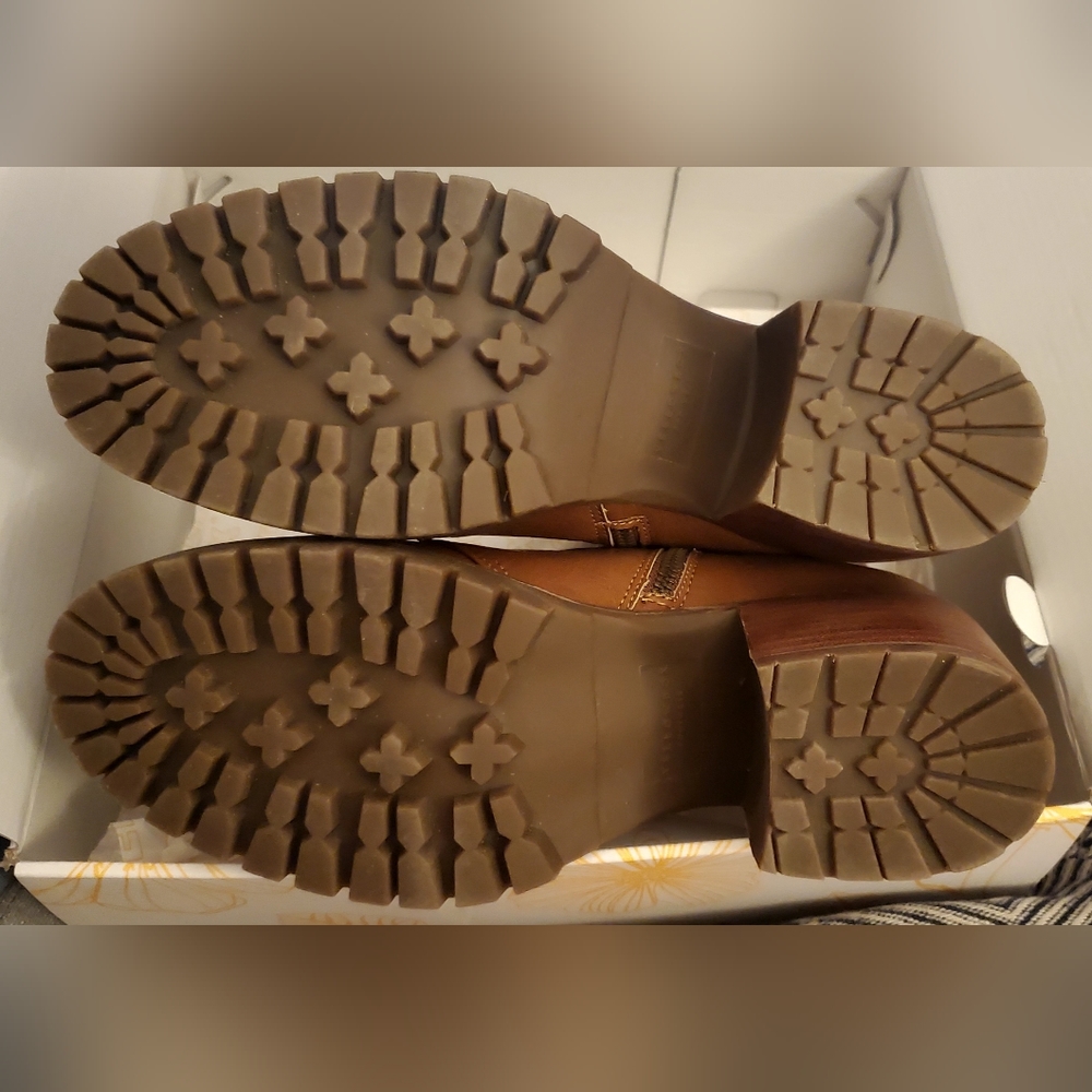 NIB Never Worn Size 8.5 Yellowbox Televiz Boots - Picture 5 of 9